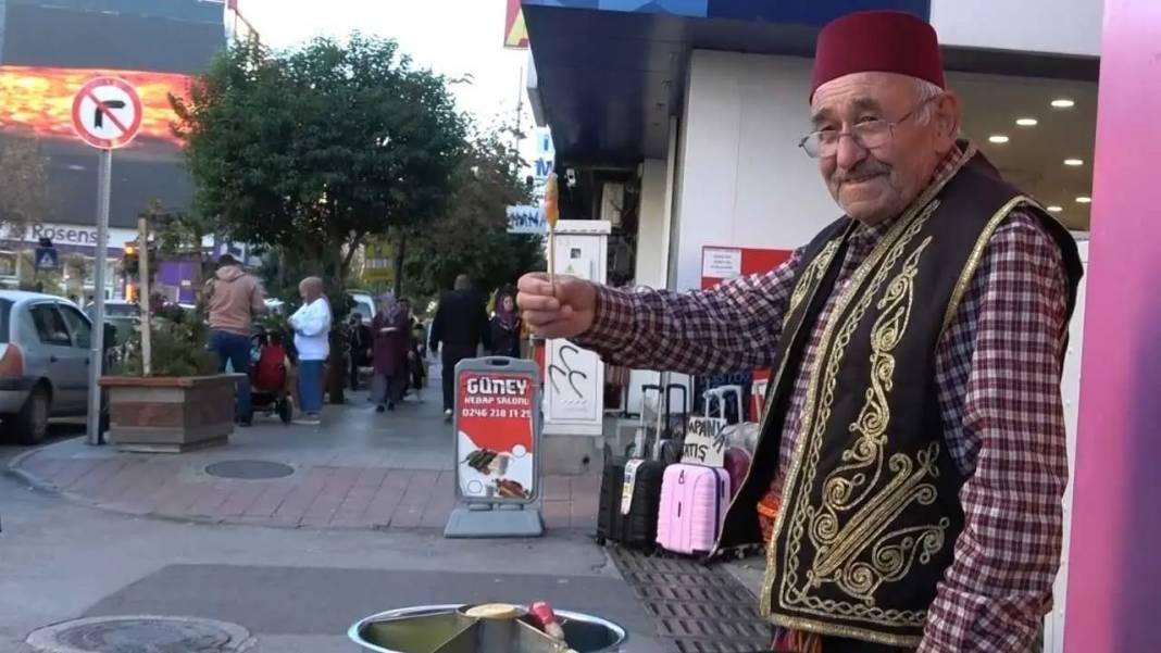 Isparta’da Ali Dede 65 Yıldır Osmanlı Macunu Geleneğini Yaşatıyor! 5